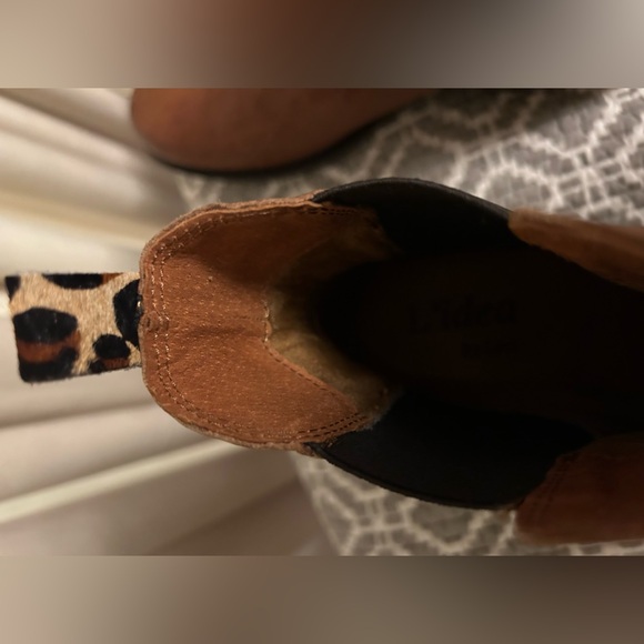 L’idea by Lori Jessy Chelsea Boots - Picture 10 of 15